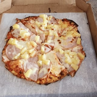 O Medium Hawaiian Pizza