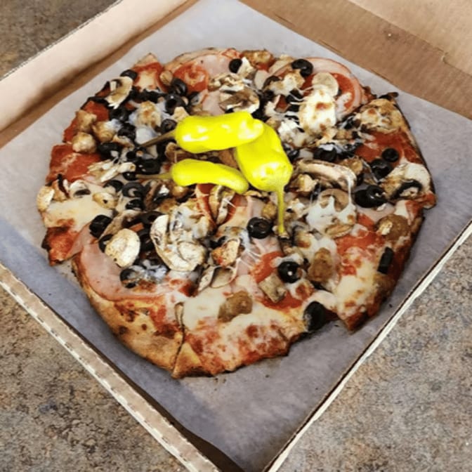 O Medium Flat Head Pizza.