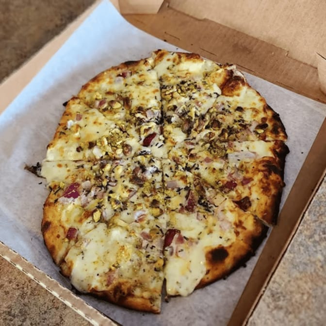 O Medium BitterRoot Pizza.